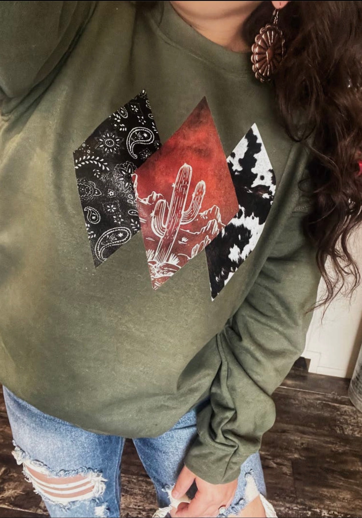 Triple diamond crewneck 