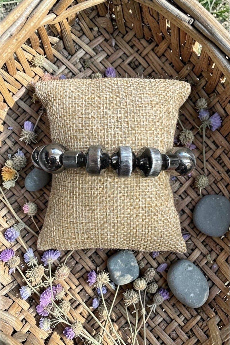 Moonless Mesa Silver Pearl Beaded Bracelet